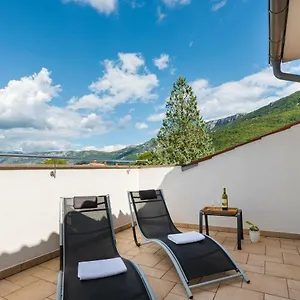  Apartament Qualich